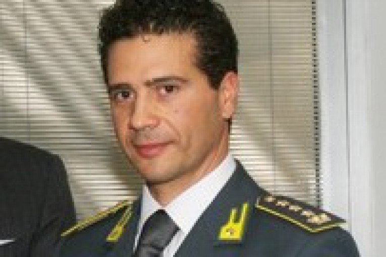 CALTANISSETTA – Il colonnello <b>Luigi Macchia</b>, 46 anni, è il nuovo comandante <b>...</b> - Luigi-Macchia-765x510