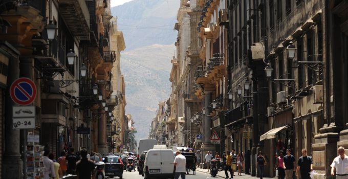 Controllo edifici a Palermo