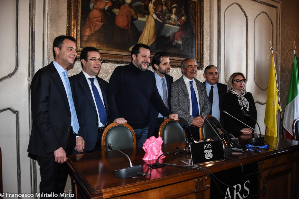 Salvini presenta il nuovo gruppo