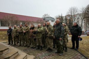 In Ucraina continuano i bombardamenti, Russia apre corridoi umanitari