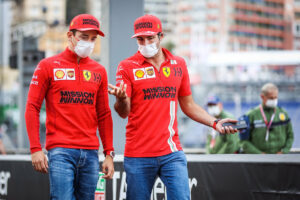 Leclerc in pole al Gp del Bahrain, preceduti Verstappen e Sainz