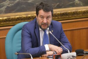 Fisco, Salvini: “Ipotizzare di aumentare le tasse è impensabile”