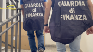 Bancarotta fraudolenta e favoreggiamento ai clan: tre arresti a Catania