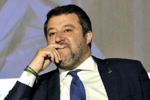 Salvini “Il mio obiettivo è la pace, lavoro alla luce del sole”