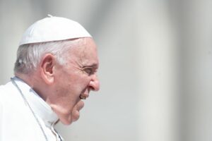 Papa Francesco “Non portate l’umanità alla rovina”