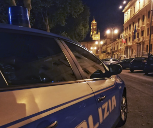 Furti notturni a Palermo, la polizia ne sventa due e arresta quattro persone