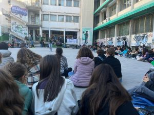 Naufraghi bloccati al porto di Catania: studenti occupano le scuole di Catania