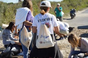A Torre Salsa (AG) 100 volontari puliscono la spiaggia di Siculiana Marina