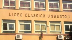 Torta con hashish al Liceo Umberto I di Palermo, studenti intossicati