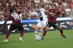 Samardzic illude l’Udinese, Dia salva la Salernitana