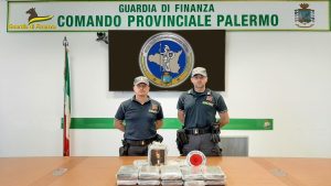 Palermo, sequestrati oltre 17Kg di cocoina: arrestato un corriere