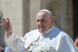 Papa Francesco “Tacciano le armi nel Nagorno Karabakh, cercare la pace”