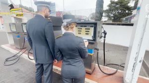 Frode dei carburanti a Catania, diesel “più infiammabile”: sette indagati