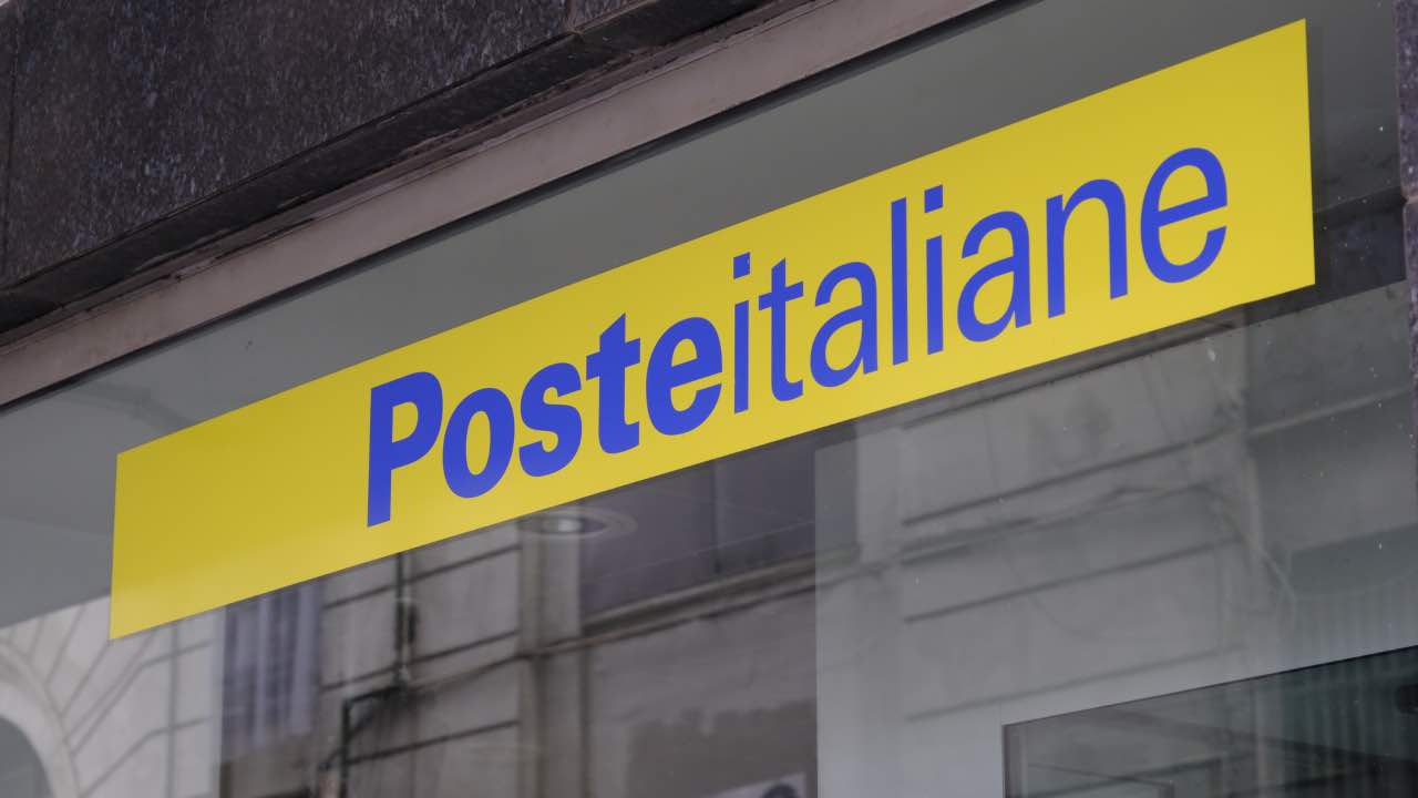 Al via il bonus di Poste Italiane: interamente erogato il 27 di ogni mese | Milioni di italiani riceveranno la ‘paghetta’ statale