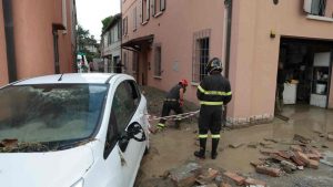 Auto rotta dalla grandine