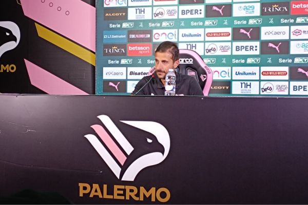 Palermo verso il Sudtirol, Dionisi in sala stampa: “Napoli parentesi chiusa, testa al campionato”