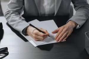 Firma di un contratto di lavoro