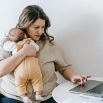 Pensione anticipata alle mamme lavoratrici - fonte pexels - sicilianews24.it