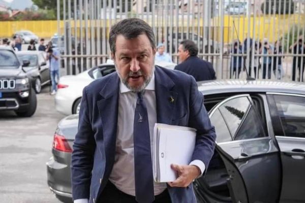 Processo Open Arms: la difesa di Salvini chiede l’assoluzione, verdetto il 20 dicembre