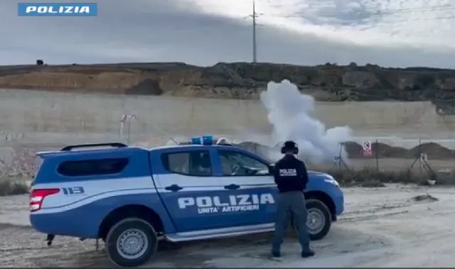 Nascondeva bombe carta in garage, 40enne arrestato a Catania