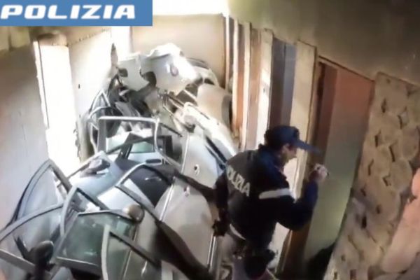 Maxi sequestro di pezzi di ricambio rubati a Palermo per 250 mila €