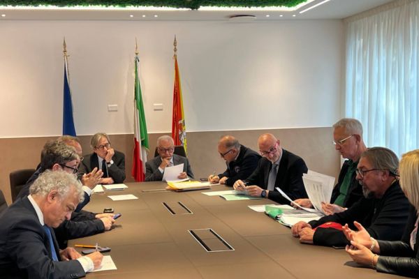 Crisi idrica, incontro con delegazione di cittadini di Agrigento, Caltanissetta ed Enna