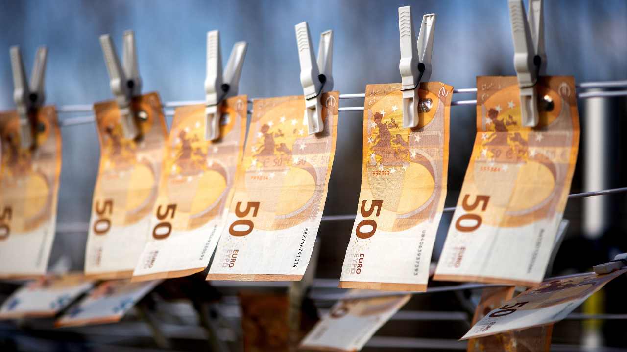 Bonus, 1520 euro nelle tue tasche ora: è l’unico senza limiti di ISEE e che non richiede requisiti | Se non lo chiedi prima di subito sei un pollo