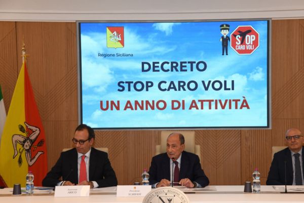 Caro voli, Regione raddoppia lo sconto sui voli per Natale ed estende benefici