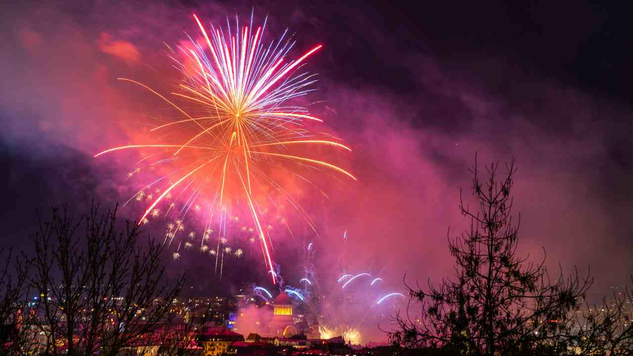 Viaggio a Capodanno: inizia l’anno nuovo in questa capitale europea ambitissima | Costa la metà di un volo Catania-Milano