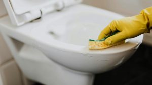 Non usare più i detersivi per pulire il bagno