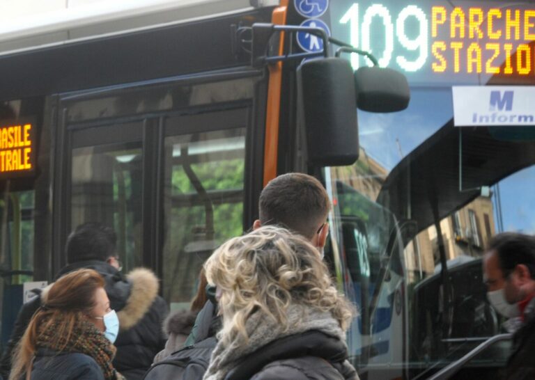 Sciopero del personale Amat, l’1 marzo fermi bus e tram a Palermo