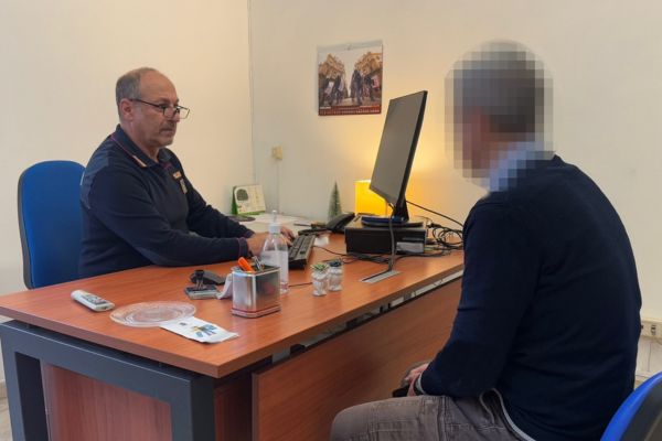 “Sono dipendente dal crack, arrestatemi”, 21enne si autodenuncia alla polizia