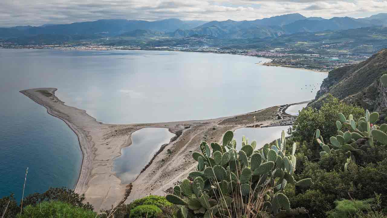 Casa, questa è la città in cui conviene investire subito: è a pochi passi dalla Sicilia e qui costano pochi spiccioli