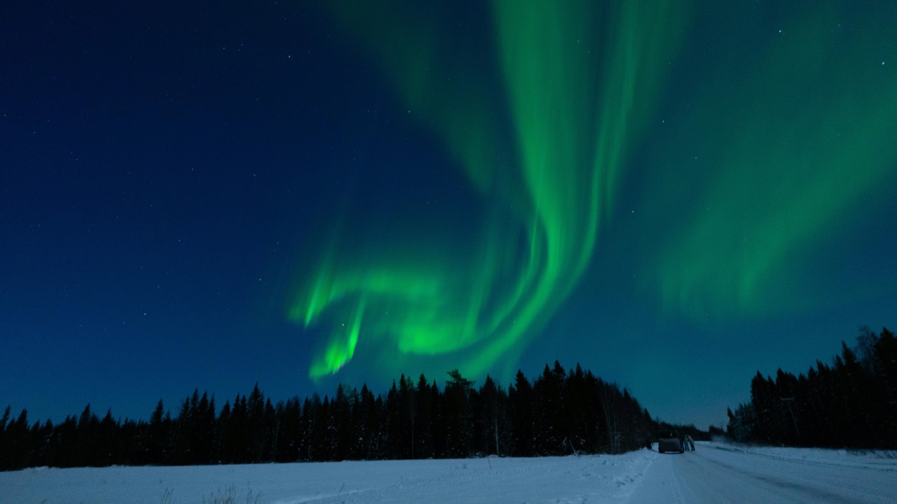 In Finlandia ci sono meno 20 gradi eppure tutti sono caldi a maniche corte: con 2 euro riscaldano tutta la casa | Se lo fanno loro puoi farlo anche tu