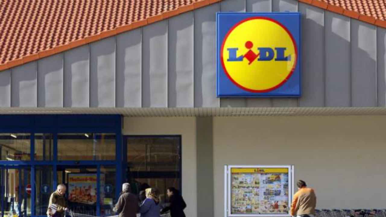 LIDL fuori di testa, ho licenziato il mio idraulico per colpa sua: con 1,29 ho imparato come fare il suo lavoro da zero