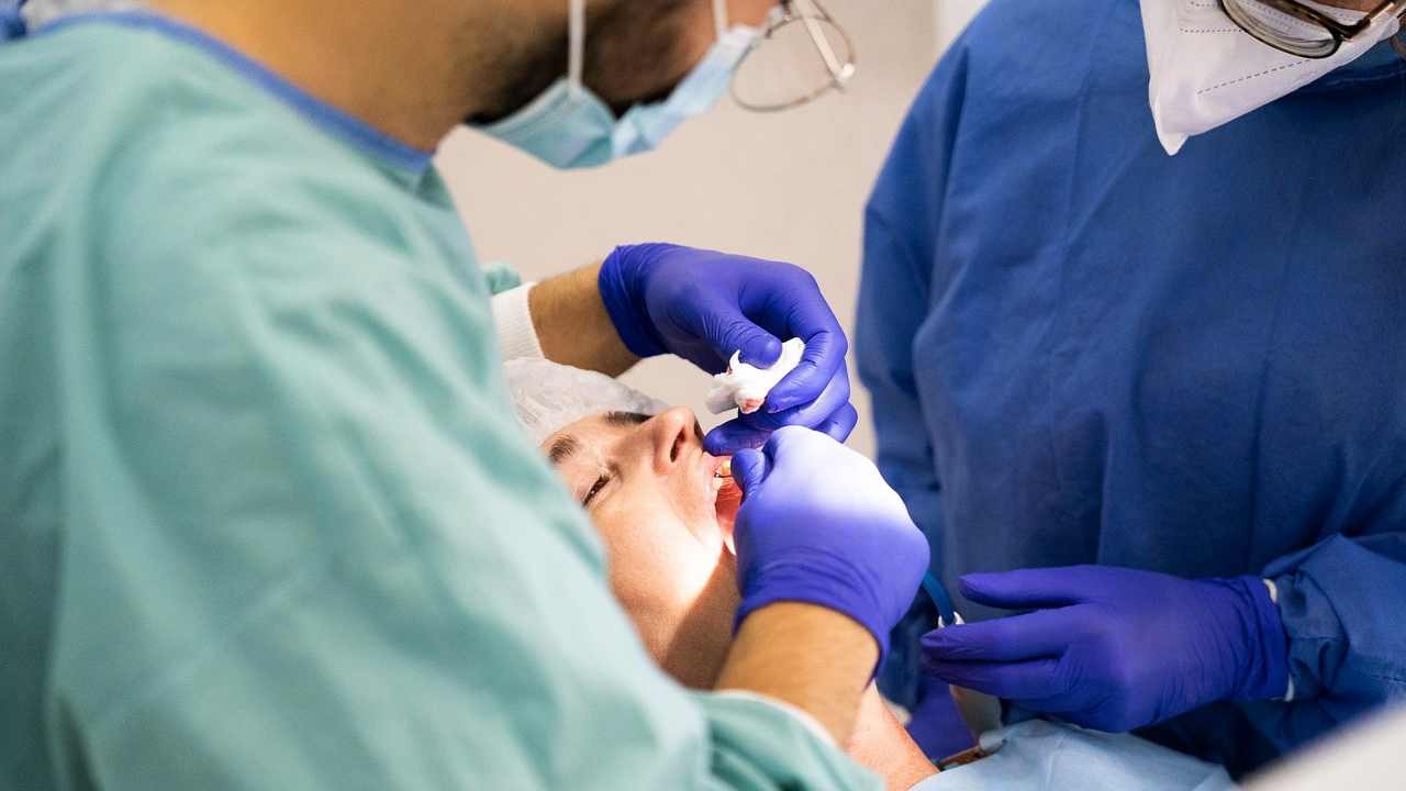 Dentista GRATIS per tutti, arrivata la nuovissima regola: non lo paghi più da oggi | Ormai è deciso