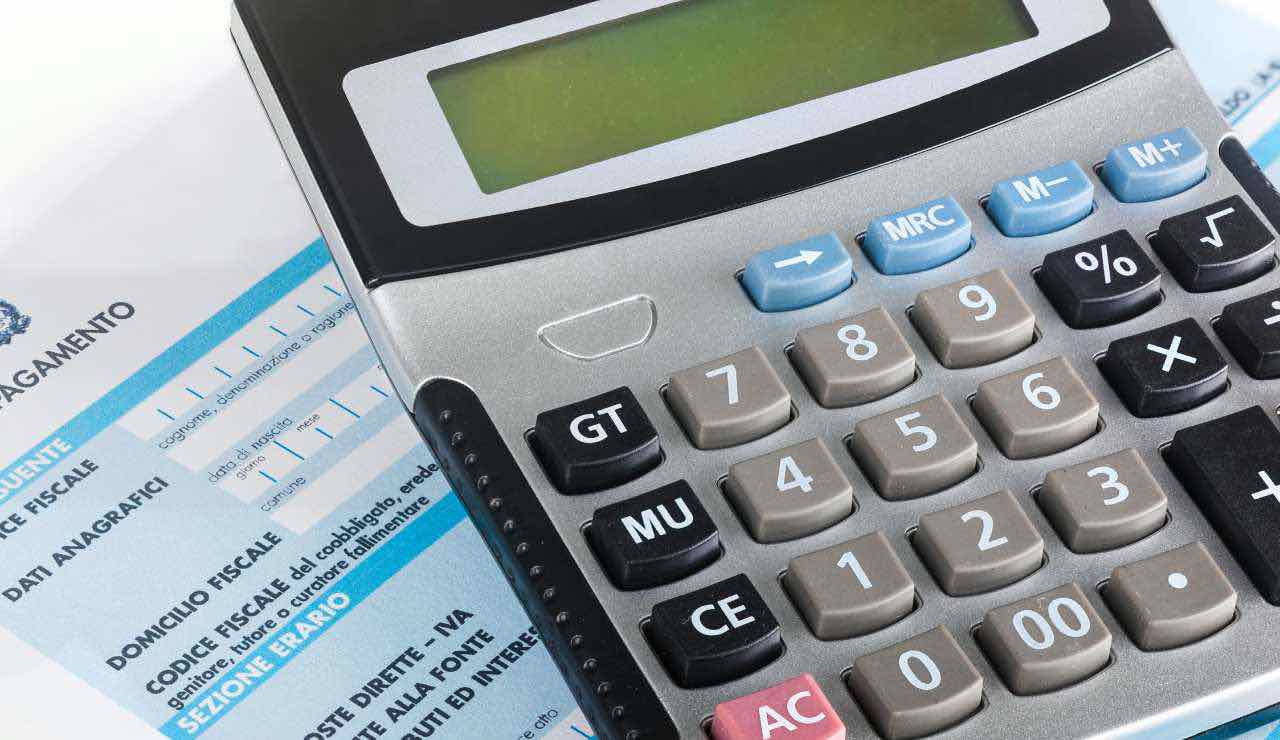 Tasse - fonte_Canva - sicilianews24.it