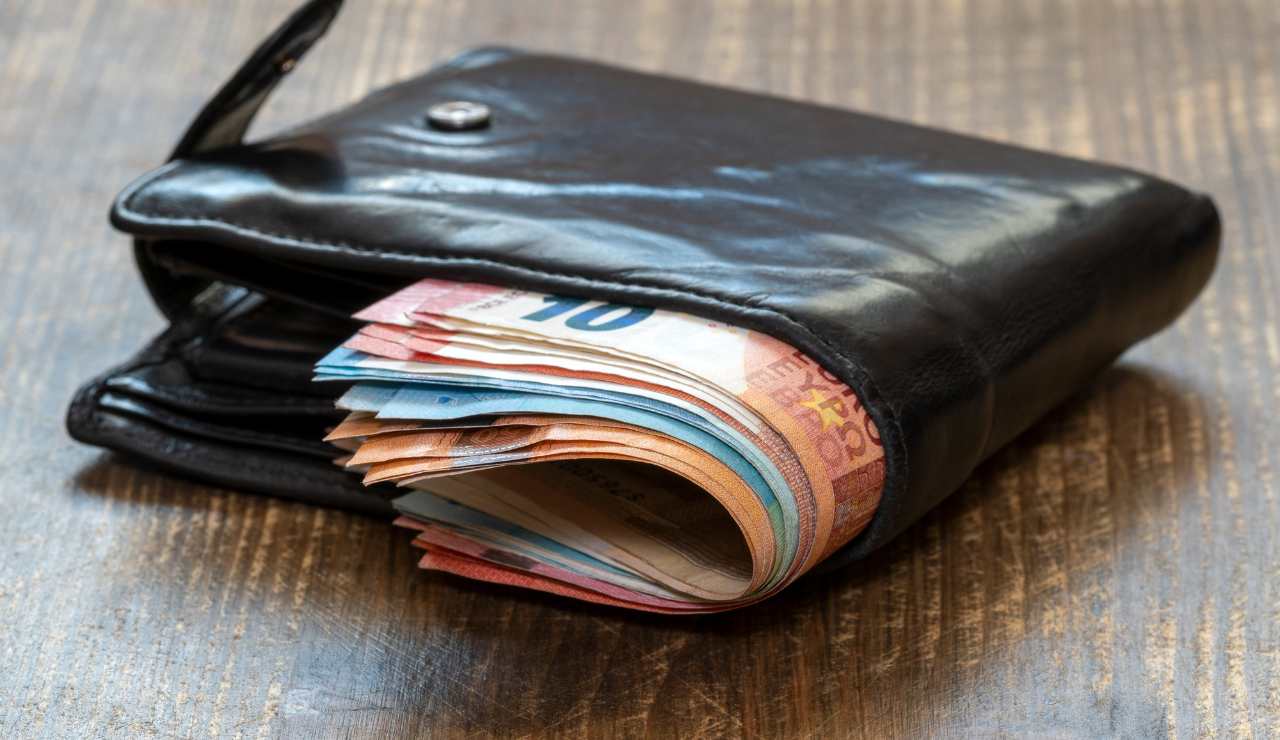 Portafoglio pieno - fonte_Canva - Sicilianews24.it